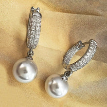 Load image into Gallery viewer, gold perfect little pave pearls