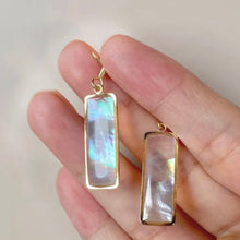 Load image into Gallery viewer, classic mother of pearl drop