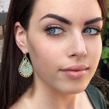 Load image into Gallery viewer, mint bellissimo fiore earrings