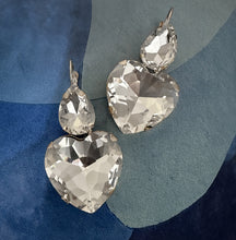 Load image into Gallery viewer, cuore Scintillante clear crystal earrings