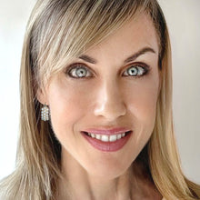 Load image into Gallery viewer, petite pearl hoops