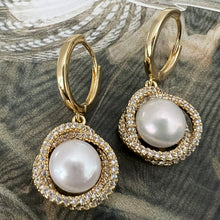 Load image into Gallery viewer, pave pearl circle earrings