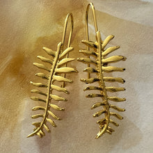 Load image into Gallery viewer, gold vintage leaf dangle earrings