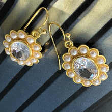 Load image into Gallery viewer, oval crystal & pearl earrings