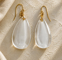 Load image into Gallery viewer, elegant glass treat drop