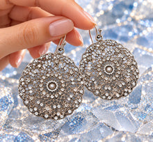 Load image into Gallery viewer, platinum lace crystal earrings