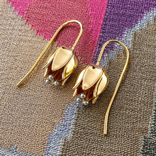 Load image into Gallery viewer, perla tulipan drop earrings
