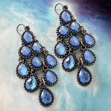 Load image into Gallery viewer, pila di blu earrings
