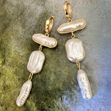 Load image into Gallery viewer, tre perle statement hoop earrings
