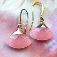 Load image into Gallery viewer, pink quartz triangle drop
