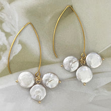 Load image into Gallery viewer, triple perle threader earrings
