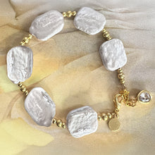 Load image into Gallery viewer, Natural Freshwater Pearl Bracelet
