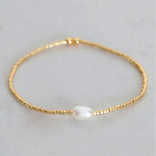 Load image into Gallery viewer, freshwater pearl &amp; miyuki glass stretch bracelet set
