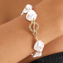 Load image into Gallery viewer, baroque  pearl bracelet
