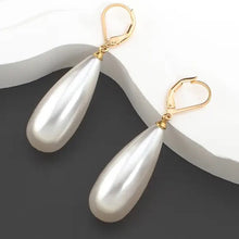 Load image into Gallery viewer, pretty glass pearl teardrops
