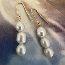 Load image into Gallery viewer, elegant freshwater pearl drops
