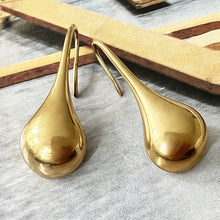Load image into Gallery viewer, golden teardrop drop earring
