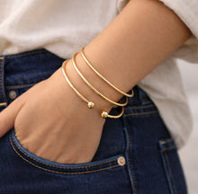 Load image into Gallery viewer, iconic thin bangle set
