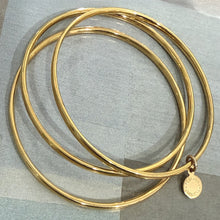 Load image into Gallery viewer, triple row 18kt. bangle set
