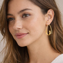 Load image into Gallery viewer, elegant gold twist hoop
