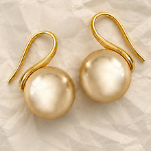 Load image into Gallery viewer, golden pearl earring
